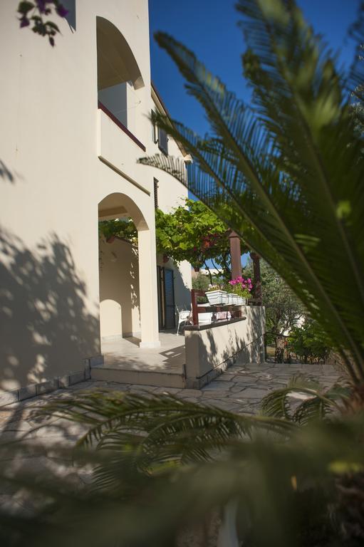 Gregovic Family Apartments Petrovac Exteriör bild