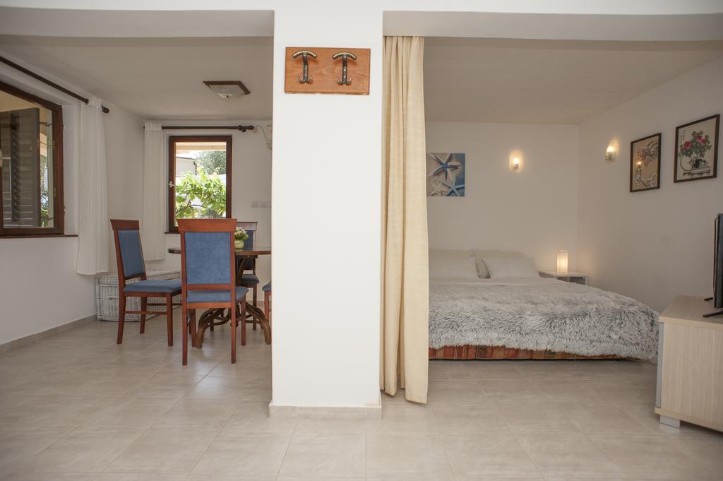 Gregovic Family Apartments Petrovac Exteriör bild