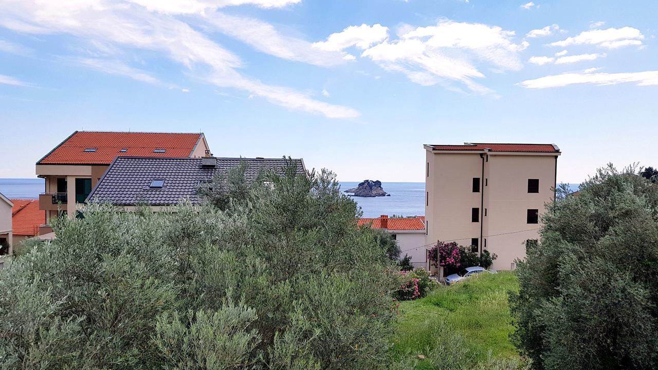 Gregovic Family Apartments Petrovac Exteriör bild
